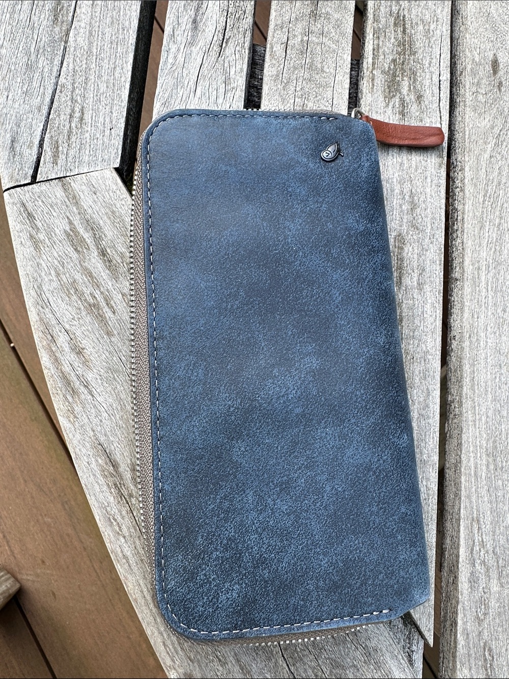 Bellroy Navy Blue Women’s Leather Zip Wallet with 10 places for cards